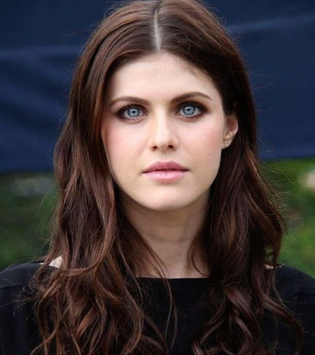 Alexandra Daddario — Natural — Black Top — Outdoor