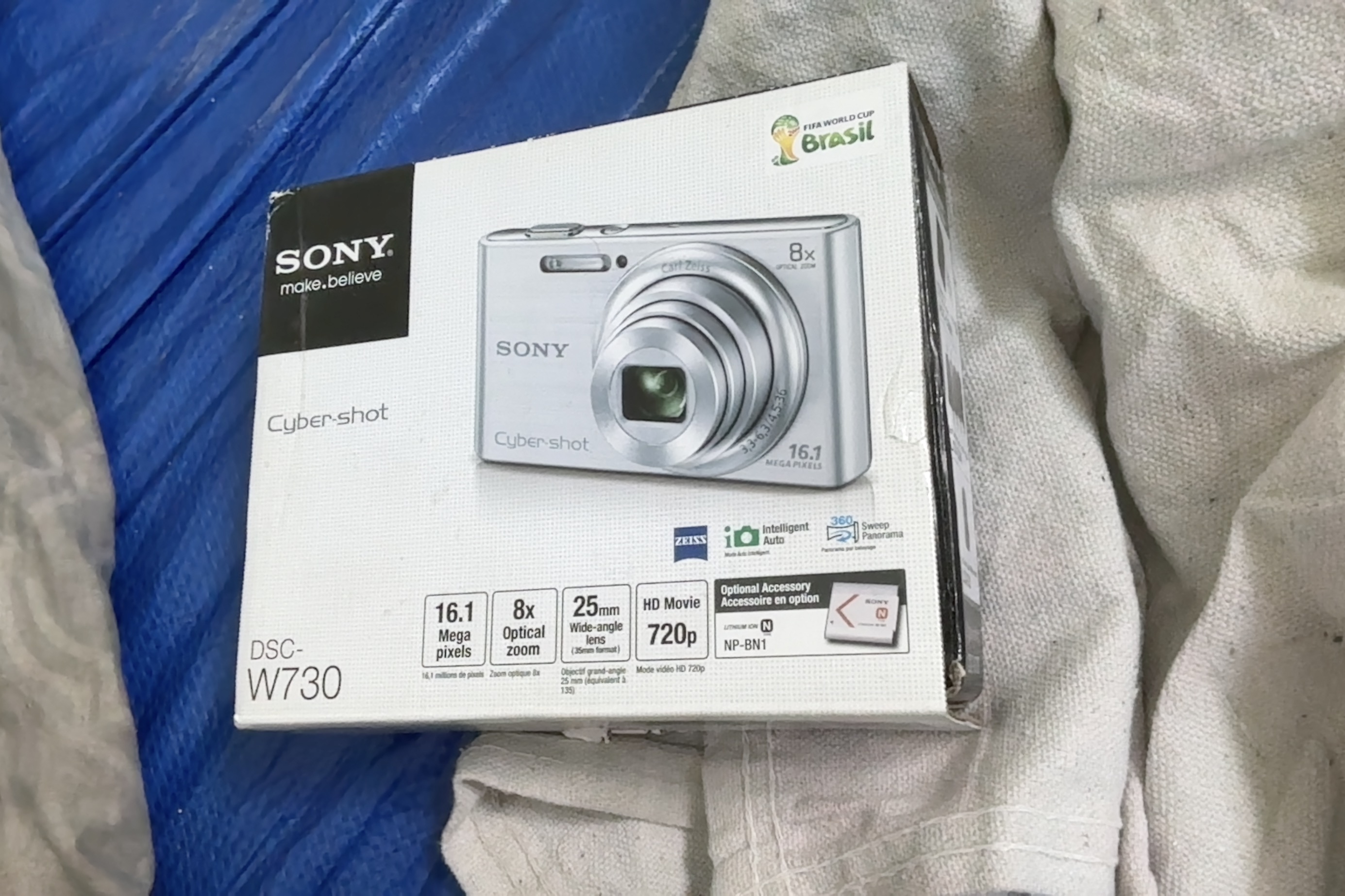 Sony Cyber-shot DSC-W730 — Carl Zeiss — Field Gear