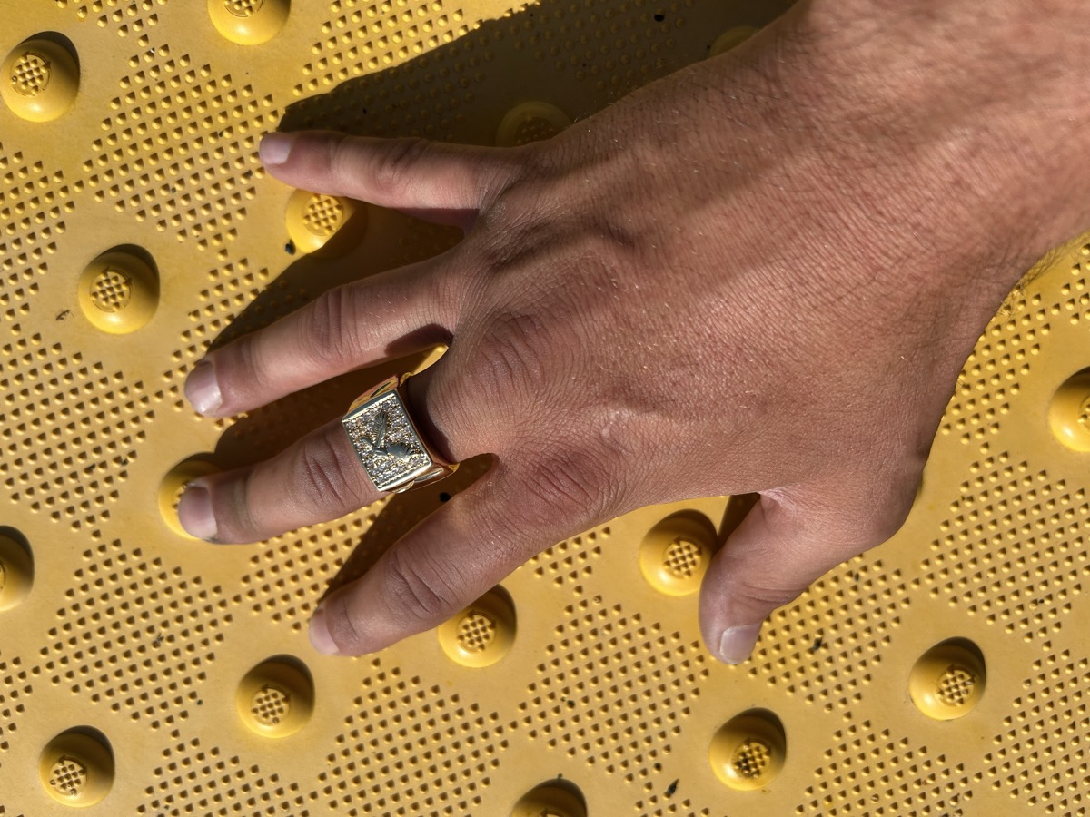 Saturn ring on Saturn finger — field documented April 2026