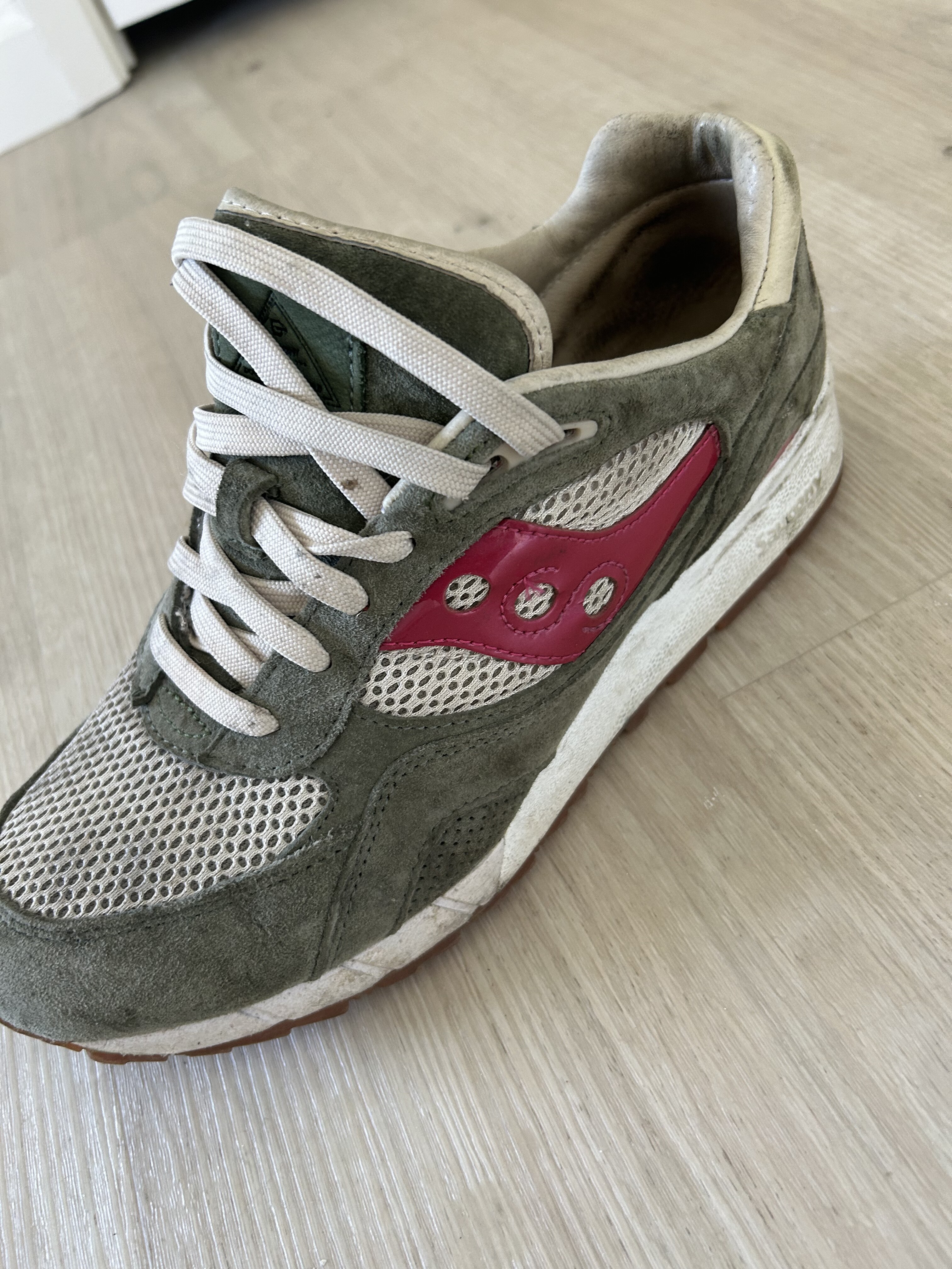 Saucony Shadow 6000 Bodega · Olive Suede Burgundy · Hidden Bow
