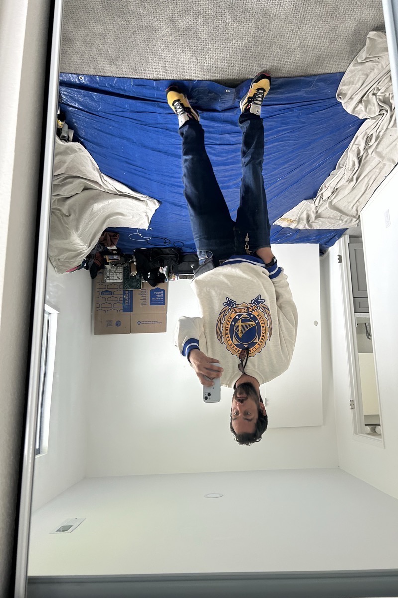 OOTD 002 · Warriors vintage crewneck · dark indigo denim · yellow kicks · golden child · 925